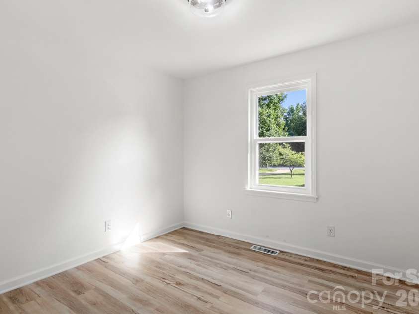2805 Chester Highway, York, SC 29745.  MLS# CAR4398572, YatesRealty ID 34496. 