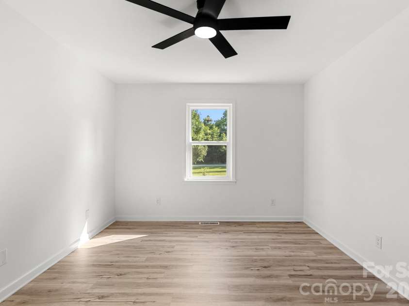 2805 Chester Highway, York, SC 29745.  MLS# CAR4398572, YatesRealty ID 34496. 