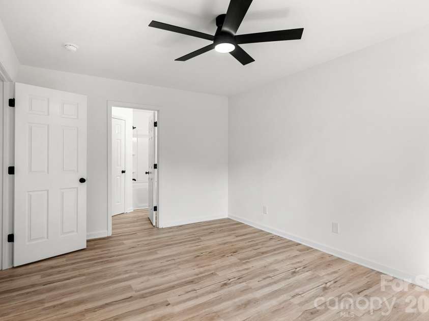 2805 Chester Highway, York, SC 29745.  MLS# CAR4398572, YatesRealty ID 34496. 