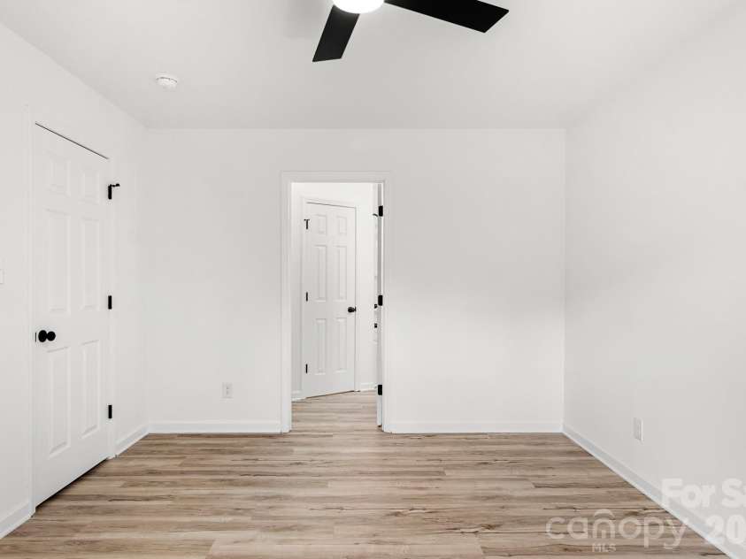2805 Chester Highway, York, SC 29745.  MLS# CAR4398572, YatesRealty ID 34496. 