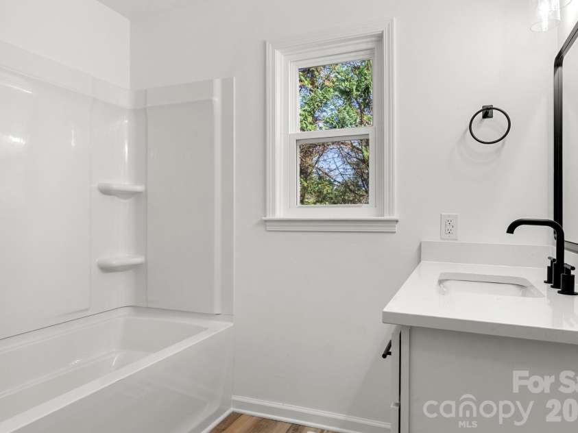 2805 Chester Highway, York, SC 29745.  MLS# CAR4398572, YatesRealty ID 34496. 