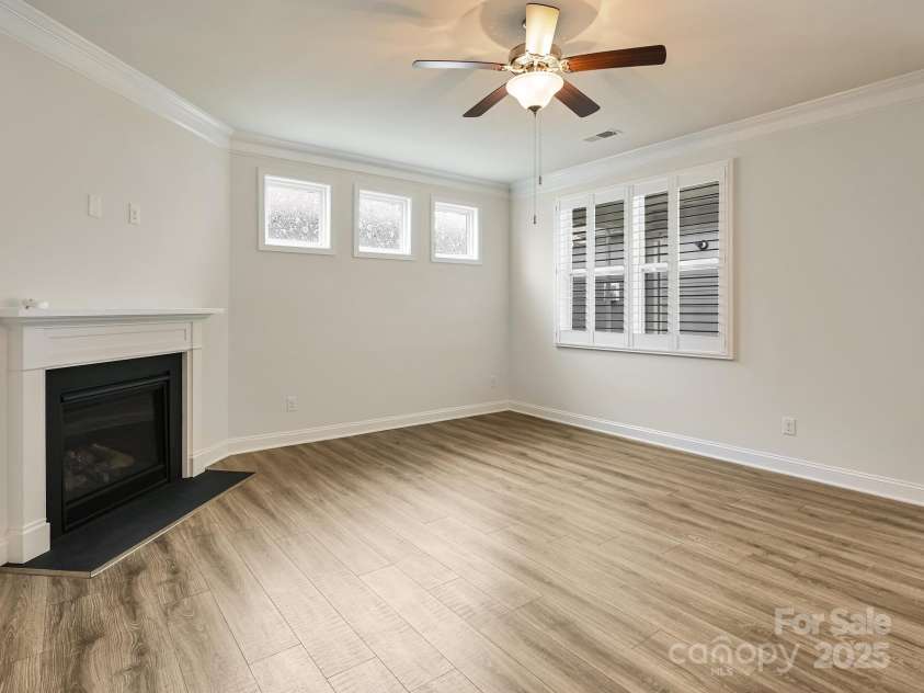 527 Summerfield Place, Flat Rock, NC 28731.  MLS# CAR4295699, YatesRealty ID 34496. 
