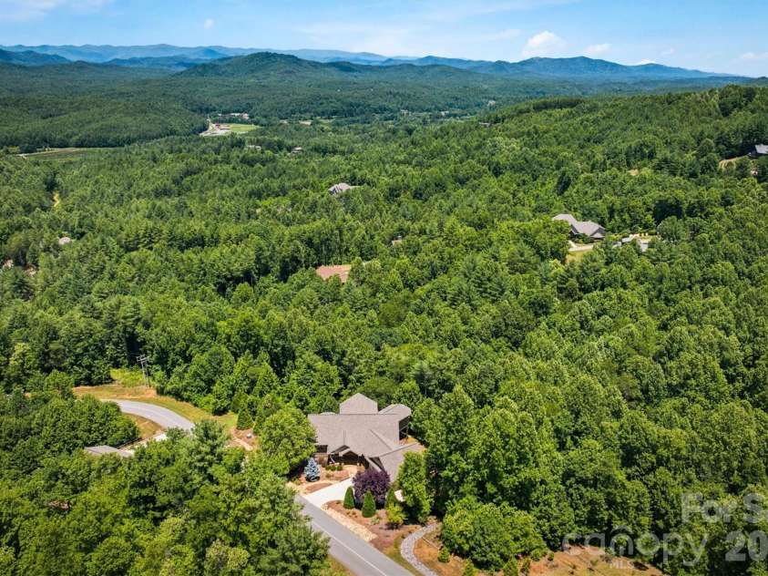 1167 Johns Ridge Parkway, Lenoir, NC 28645.  MLS# CAR4395853, YatesRealty ID 34499. 