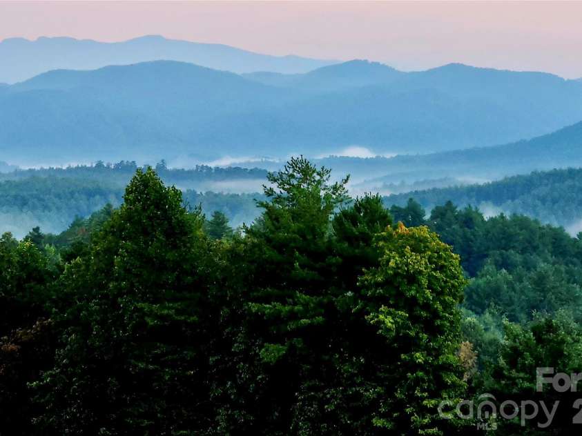 1167 Johns Ridge Parkway, Lenoir, NC 28645.  MLS# CAR4395853, YatesRealty ID 34499. Iconic Grandfather Mountain view