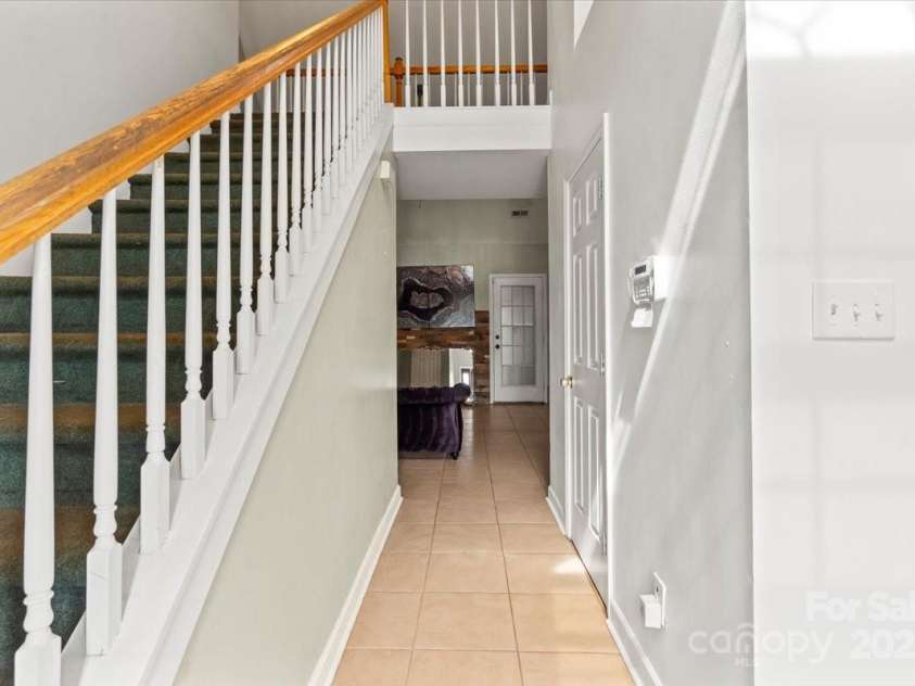 7337 Rosehall Drive, Charlotte, NC 28227.  MLS# CAR4296550, YatesRealty ID 34499. 