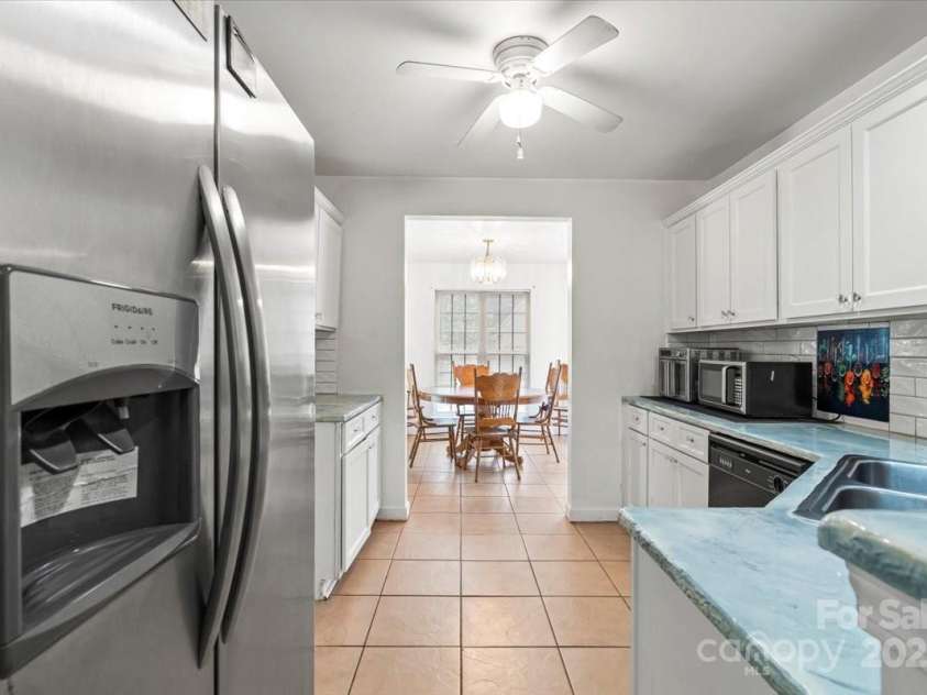 7337 Rosehall Drive, Charlotte, NC 28227.  MLS# CAR4296550, YatesRealty ID 34499. 