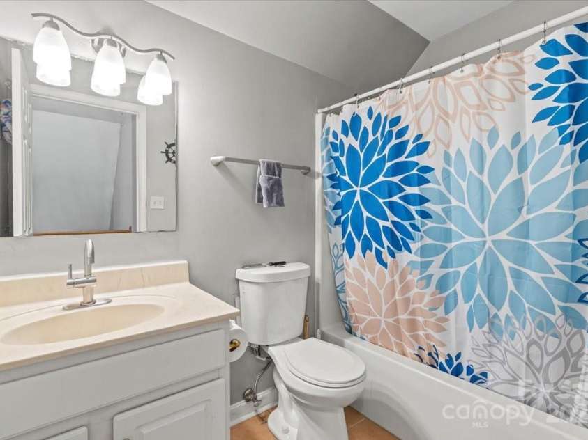 7337 Rosehall Drive, Charlotte, NC 28227.  MLS# CAR4296550, YatesRealty ID 34499. 
