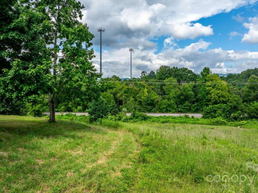 1147 Old Linville Road, Marion, NC 28752.  MLS# CAR4316908, YatesRealty ID 345. 