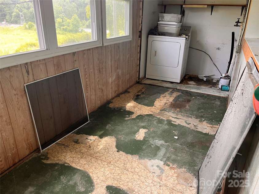 1147 Old Linville Road, Marion, NC 28752.  MLS# CAR4316908, YatesRealty ID 345. 