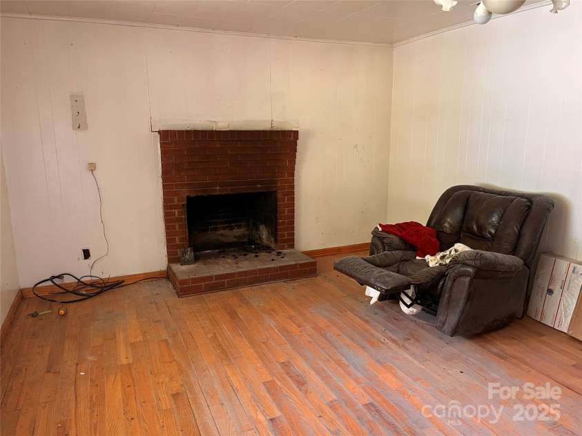 1147 Old Linville Road, Marion, NC 28752.  MLS# CAR4316908, YatesRealty ID 345. 