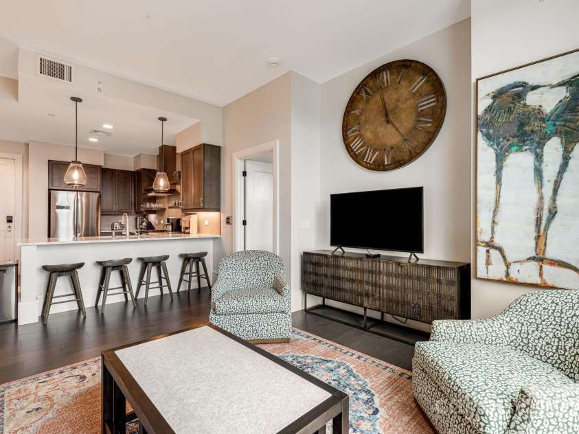 7 Patton Avenue, Asheville, NC 28801.  MLS# CAR4307883, YatesRealty ID 345. 