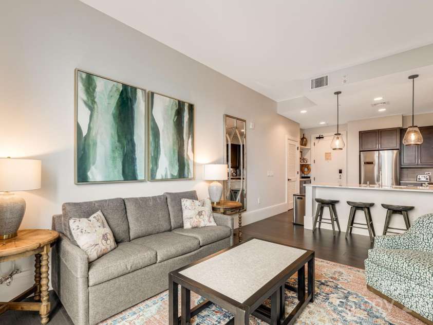 7 Patton Avenue, Asheville, NC 28801.  MLS# CAR4307883, YatesRealty ID 345. 