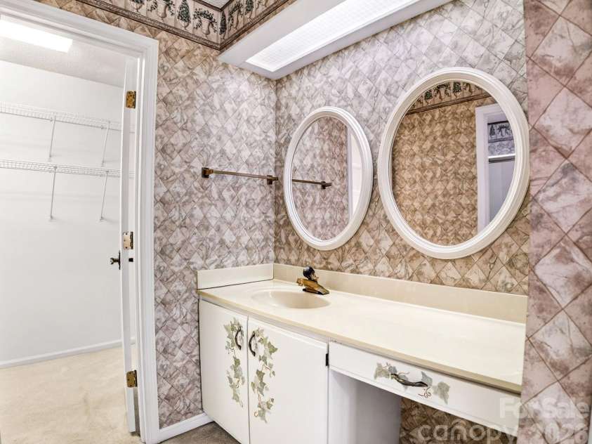 703 Independence Trail, Morganton, NC 28655.  MLS# CAR4342377, YatesRealty ID 3450. 