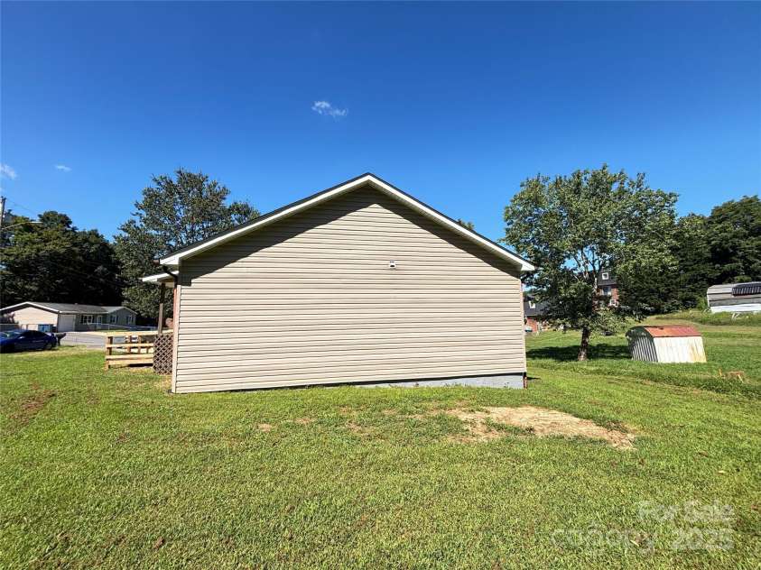 29 Ashley Street, Granite Falls, NC 28630.  MLS# CAR4296058, YatesRealty ID 34500. 