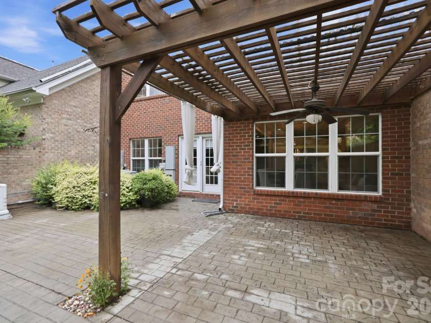 5109 Pansley Drive, Charlotte, NC 28226.  MLS# CAR4382768, YatesRealty ID 34500. Covered pergola