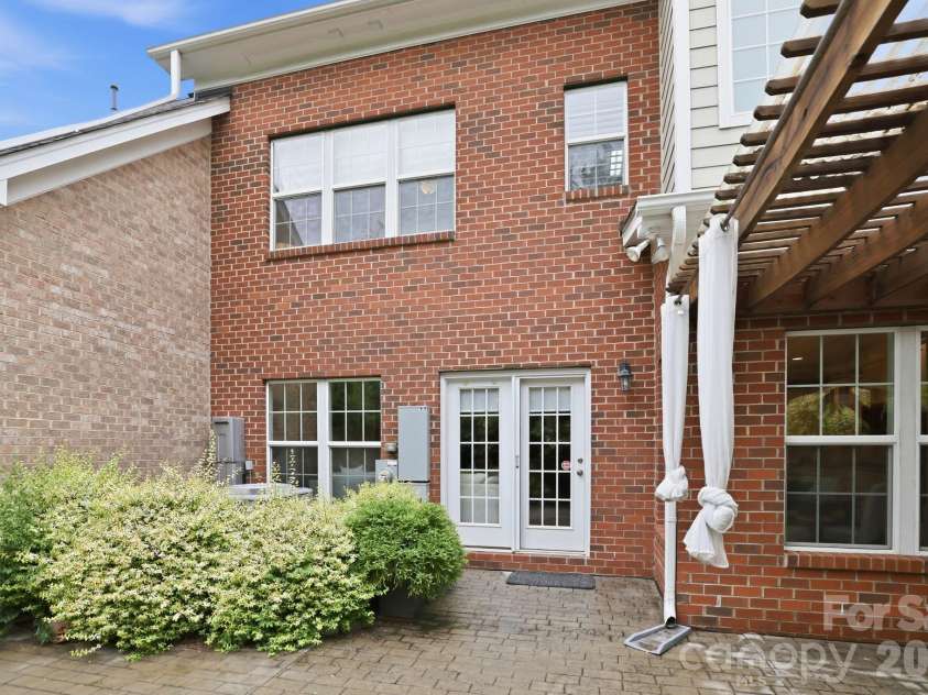 5109 Pansley Drive, Charlotte, NC 28226.  MLS# CAR4382768, YatesRealty ID 34500. Rear exterior
