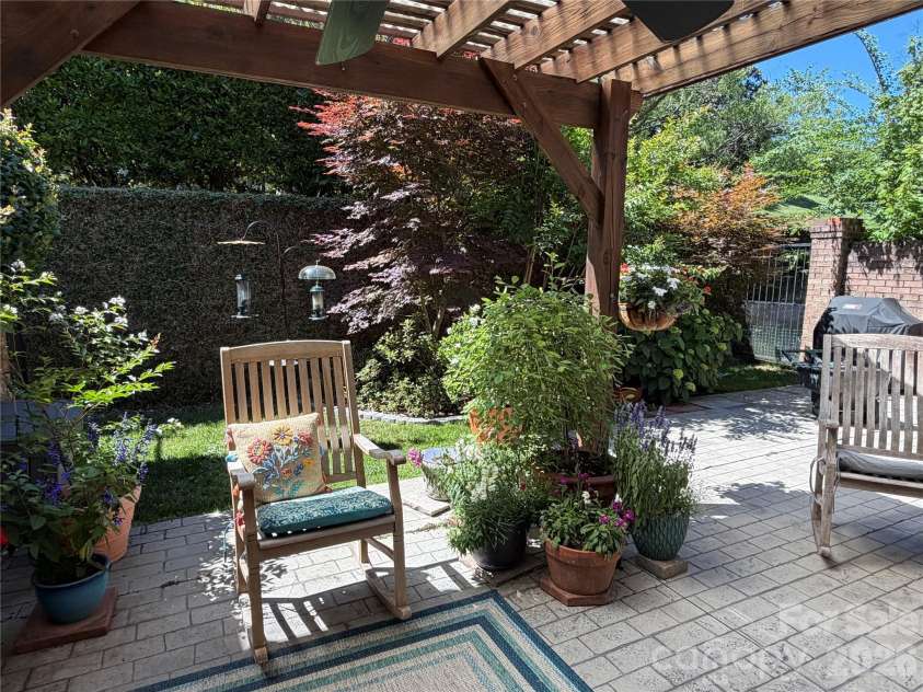 5109 Pansley Drive, Charlotte, NC 28226.  MLS# CAR4382768, YatesRealty ID 34500. Rear exterior