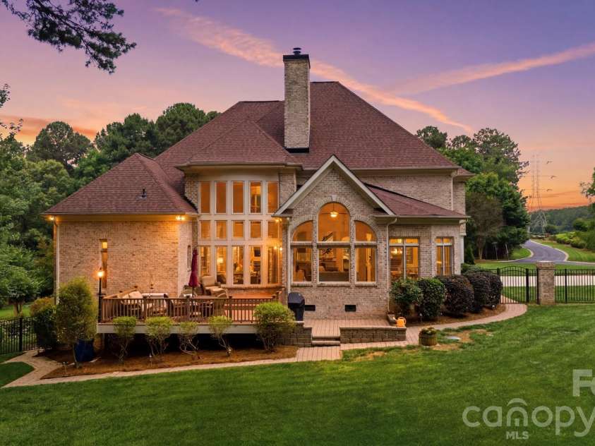 2420 Crofte Drive, Sherrills Ford, NC 28673.  MLS# CAR4388208, YatesRealty ID 34501. 
