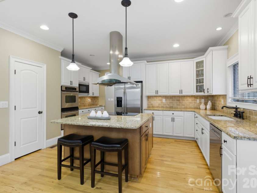 2420 Crofte Drive, Sherrills Ford, NC 28673.  MLS# CAR4388208, YatesRealty ID 34501. 