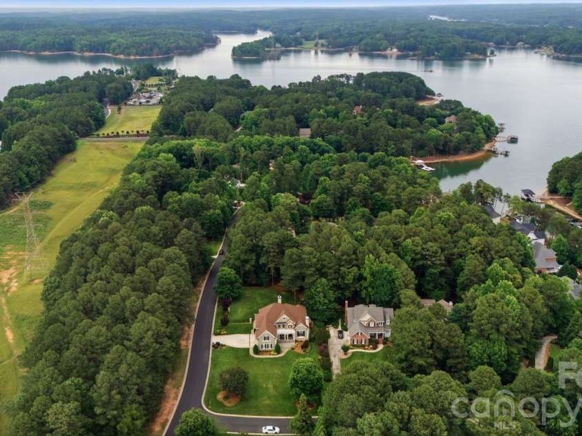 2420 Crofte Drive, Sherrills Ford, NC 28673.  MLS# CAR4388208, YatesRealty ID 34501. 