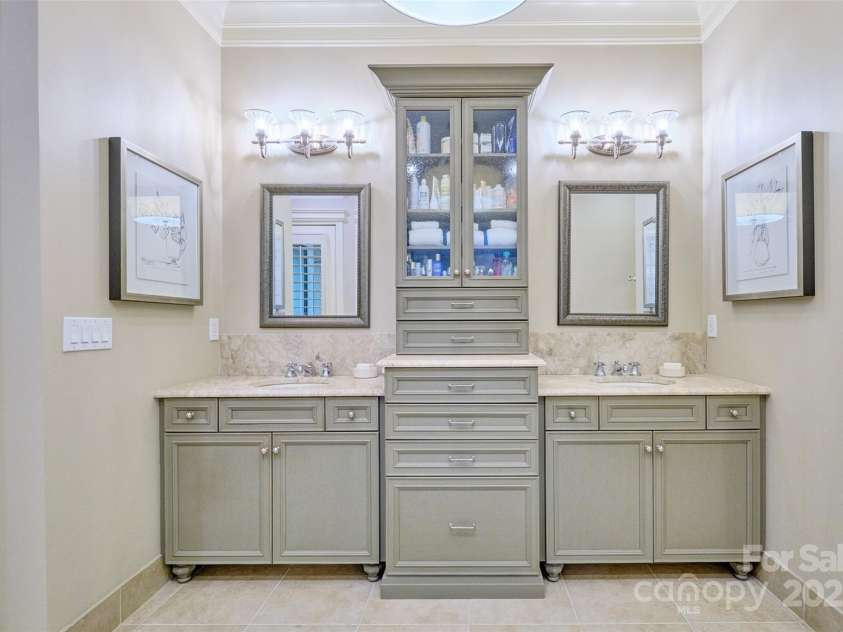 13525 Grand Palisades Parkway, Charlotte, NC 28278.  MLS# CAR4291297, YatesRealty ID 34502. 