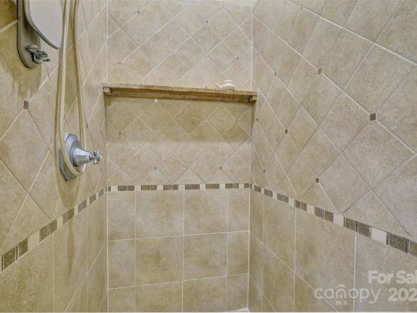 13525 Grand Palisades Parkway, Charlotte, NC 28278.  MLS# CAR4291297, YatesRealty ID 34502. 