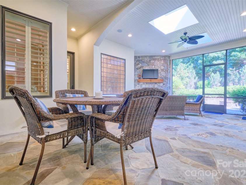 13525 Grand Palisades Parkway, Charlotte, NC 28278.  MLS# CAR4291297, YatesRealty ID 34502. 