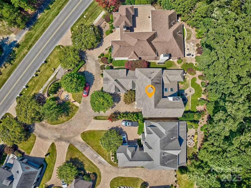 13525 Grand Palisades Parkway, Charlotte, NC 28278.  MLS# CAR4291297, YatesRealty ID 34502. 