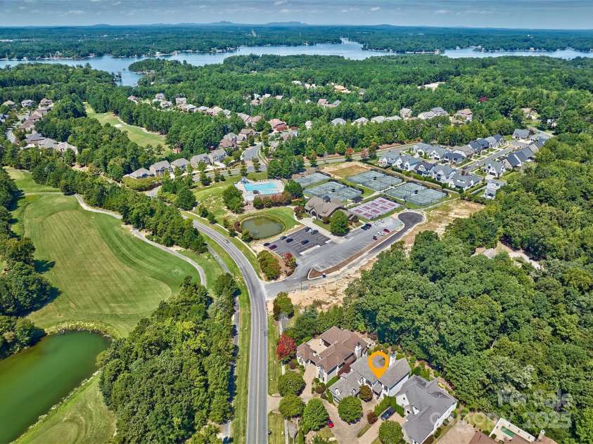 13525 Grand Palisades Parkway, Charlotte, NC 28278.  MLS# CAR4291297, YatesRealty ID 34502. 