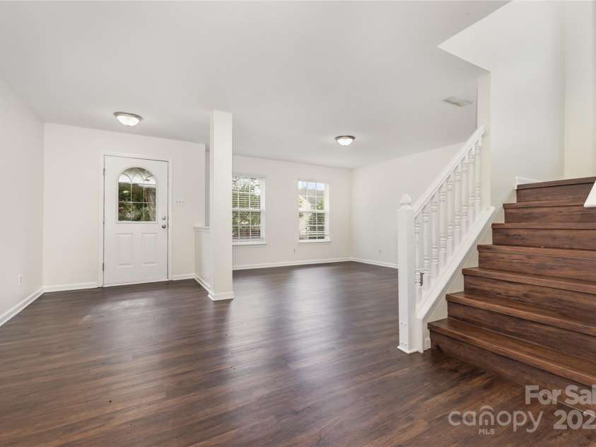 9508 Weston Woods Lane, Charlotte, NC 28216.  MLS# CAR4282260, YatesRealty ID 34503. 