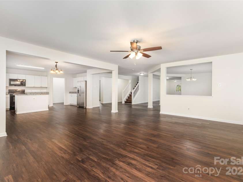 9508 Weston Woods Lane, Charlotte, NC 28216.  MLS# CAR4282260, YatesRealty ID 34503. 