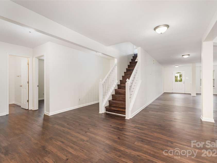 9508 Weston Woods Lane, Charlotte, NC 28216.  MLS# CAR4282260, YatesRealty ID 34503. 