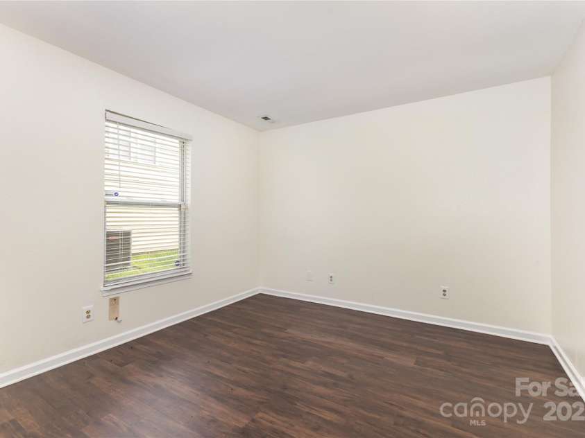 9508 Weston Woods Lane, Charlotte, NC 28216.  MLS# CAR4282260, YatesRealty ID 34503. 