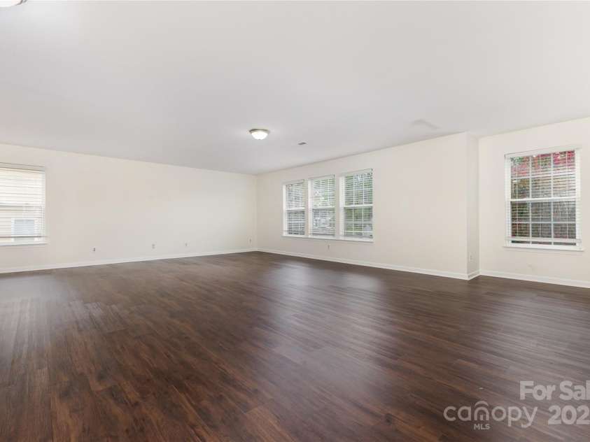 9508 Weston Woods Lane, Charlotte, NC 28216.  MLS# CAR4282260, YatesRealty ID 34503. 