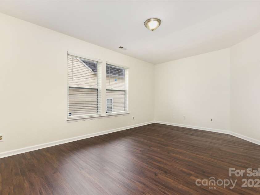 9508 Weston Woods Lane, Charlotte, NC 28216.  MLS# CAR4282260, YatesRealty ID 34503. 