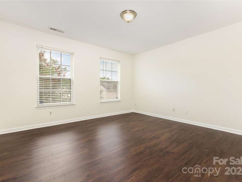 9508 Weston Woods Lane, Charlotte, NC 28216.  MLS# CAR4282260, YatesRealty ID 34503. 