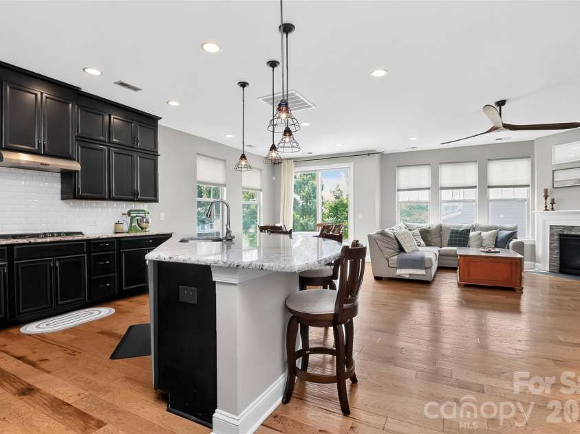 128 Creekside Crossing Lane, Mooresville, NC 28117.  MLS# CAR4395901, YatesRealty ID 34504. 