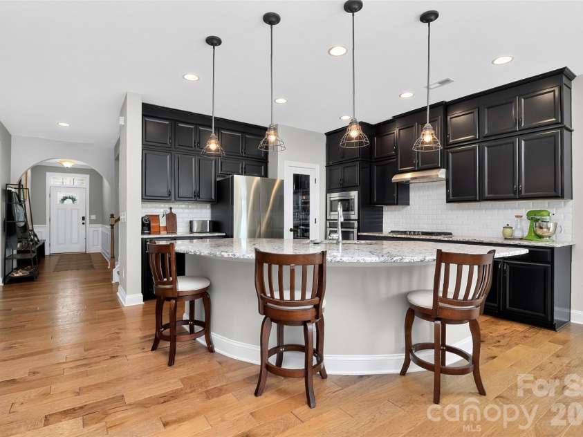 128 Creekside Crossing Lane, Mooresville, NC 28117.  MLS# CAR4395901, YatesRealty ID 34504. 