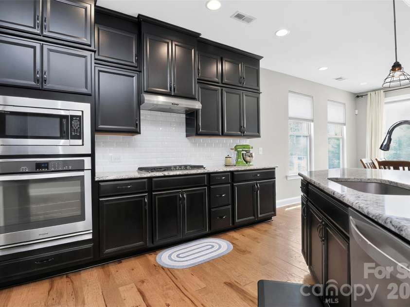 128 Creekside Crossing Lane, Mooresville, NC 28117.  MLS# CAR4395901, YatesRealty ID 34504. 