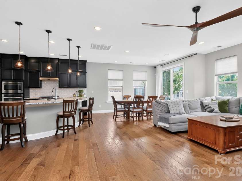 128 Creekside Crossing Lane, Mooresville, NC 28117.  MLS# CAR4395901, YatesRealty ID 34504. 