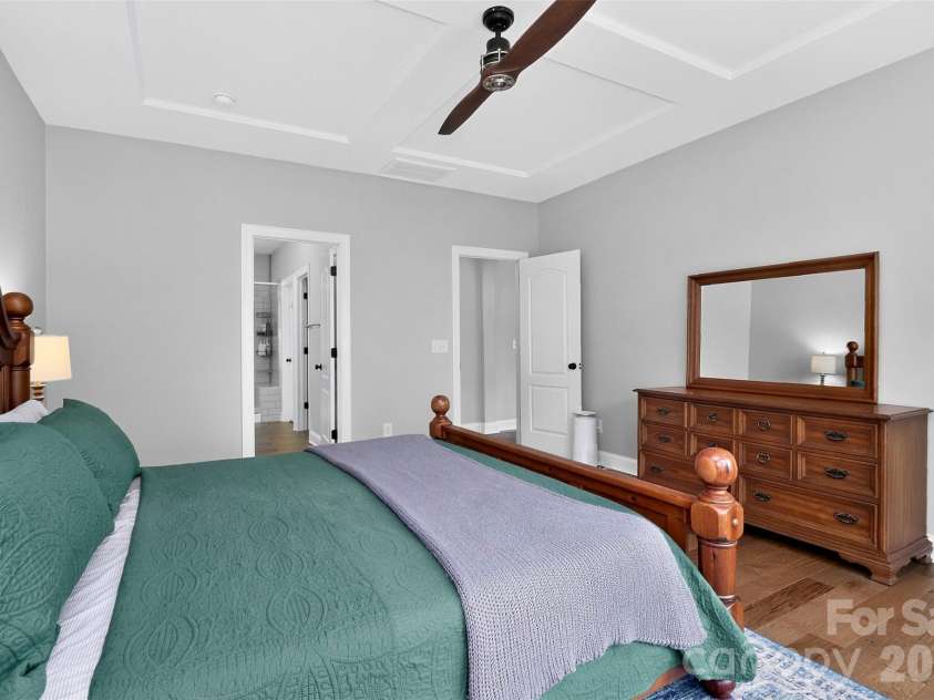128 Creekside Crossing Lane, Mooresville, NC 28117.  MLS# CAR4395901, YatesRealty ID 34504. 