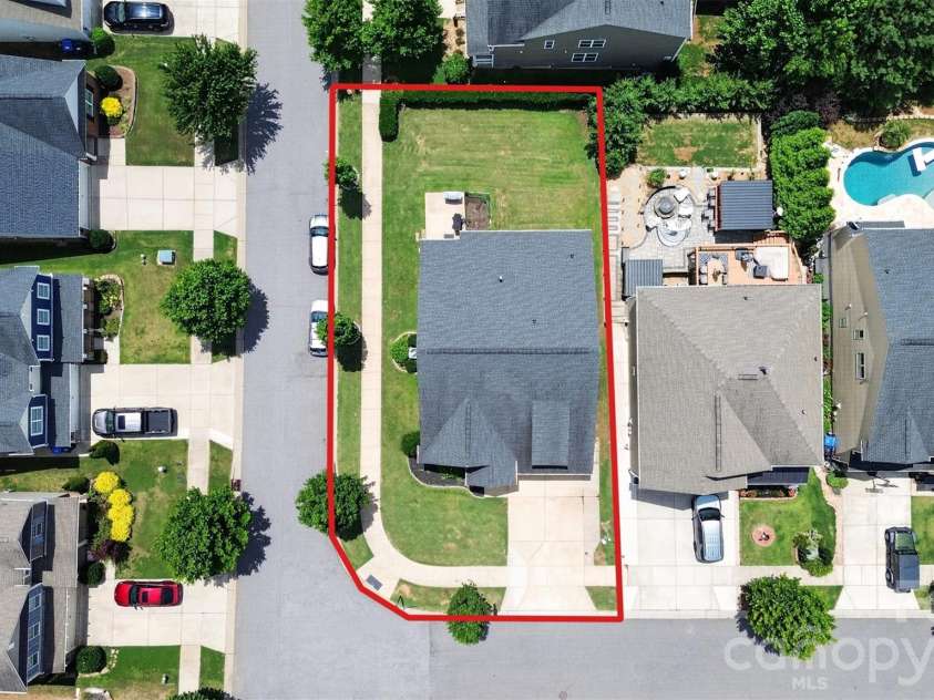 128 Creekside Crossing Lane, Mooresville, NC 28117.  MLS# CAR4395901, YatesRealty ID 34504. 