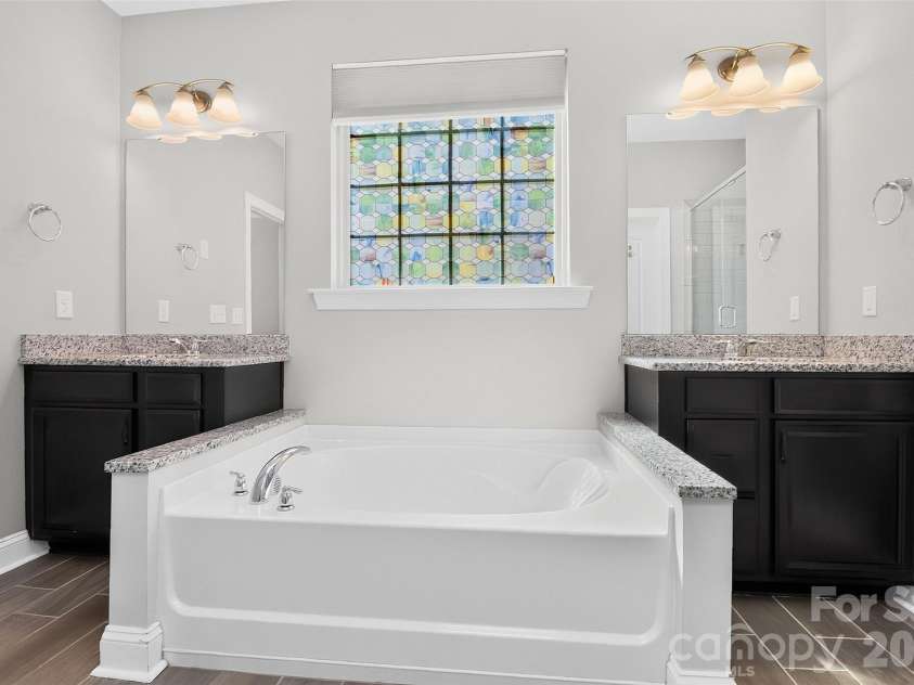 128 Creekside Crossing Lane, Mooresville, NC 28117.  MLS# CAR4430717, YatesRealty ID 34504. 