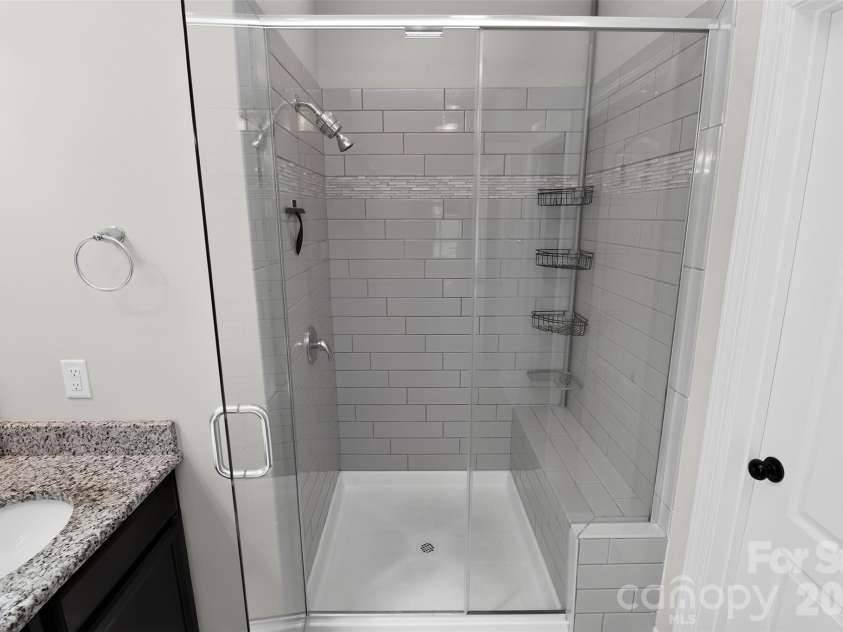 128 Creekside Crossing Lane, Mooresville, NC 28117.  MLS# CAR4430717, YatesRealty ID 34504. 