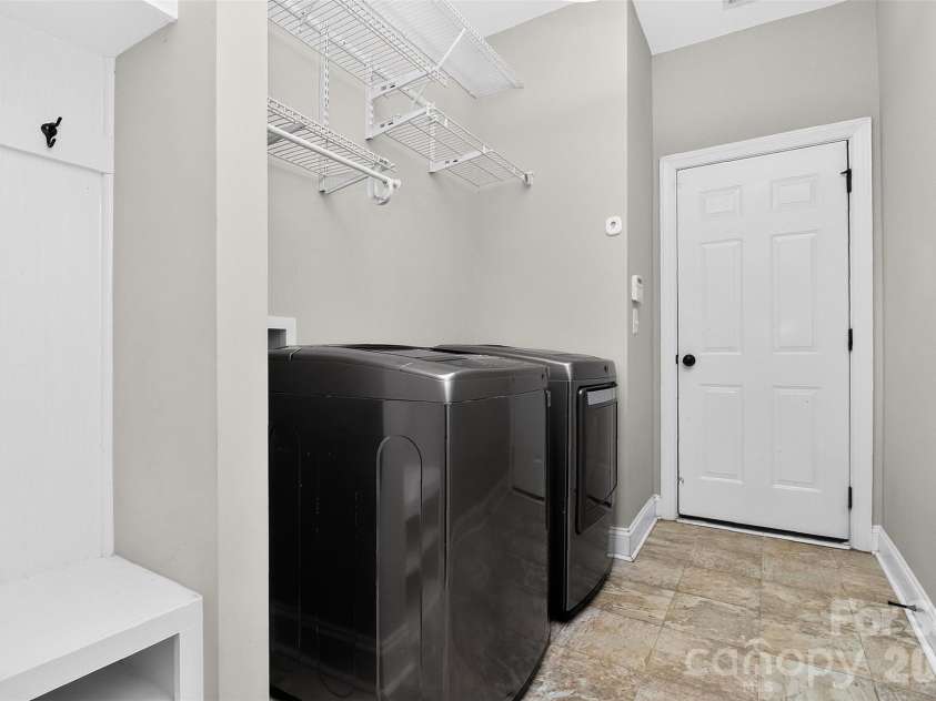 128 Creekside Crossing Lane, Mooresville, NC 28117.  MLS# CAR4430717, YatesRealty ID 34504. 