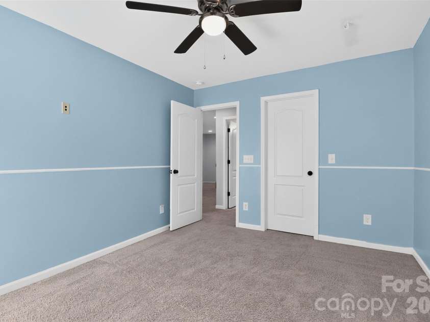 128 Creekside Crossing Lane, Mooresville, NC 28117.  MLS# CAR4430717, YatesRealty ID 34504. 