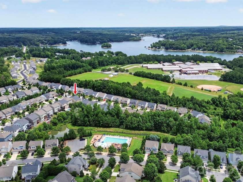128 Creekside Crossing Lane, Mooresville, NC 28117.  MLS# CAR4430717, YatesRealty ID 34504. 