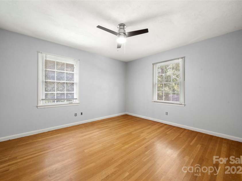 205 Gaston Avenue, Bessemer City, NC 28016.  MLS# CAR4296266, YatesRealty ID 34504. 