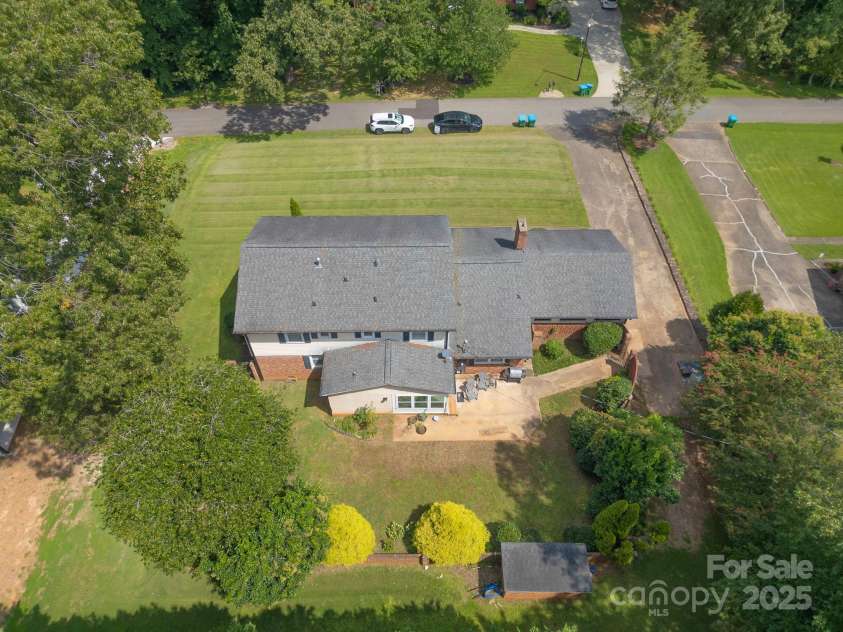 205 Gaston Avenue, Bessemer City, NC 28016.  MLS# CAR4296266, YatesRealty ID 34504. 