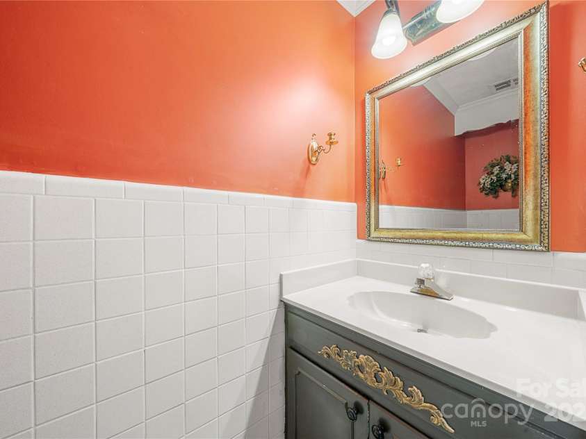 205 Gaston Avenue, Bessemer City, NC 28016.  MLS# CAR4296266, YatesRealty ID 34504. Half bath